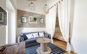 Gem Of The Lake - Luxury Apartment Como Old Town