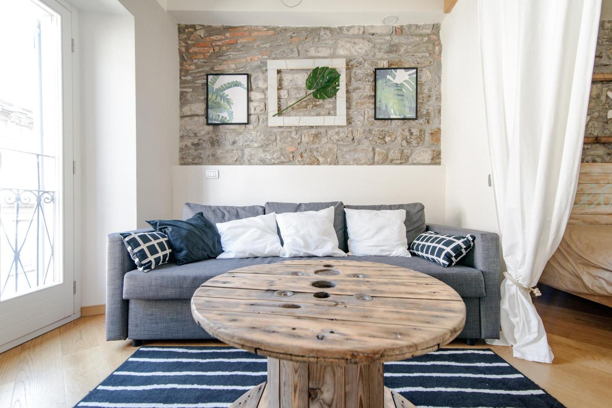Gem Of The Lake - Luxury Apartment Como Old Town Esterno foto
